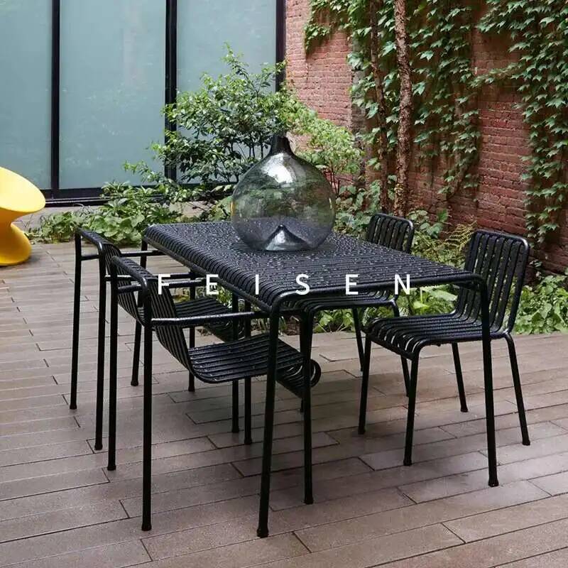 Coffee Tea Garden - Kursi Besi, Meja Modern, dan Kedai